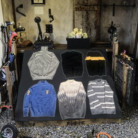 Un grand nombre de pulls d'occasion pour hommes sont à la fois chauds et classiques. Le prix de vente directe en usine est très bas.