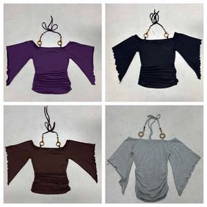 Haut élégant sans col à épaules dénudées et dos nu, manches chauve-souris - T-shirt tricoté pour femme avec détail de nœud en perles de bois, coupe décontractée - Product Image 2