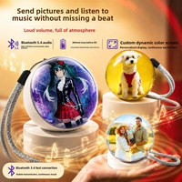 Haut-parleur boule de cristal magique avec sonnerie, personnalisation via application : importez vos images, GIF, vidéos, affichage personnalisable, badge électronique, cadeau de Noël