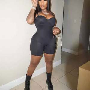 Nouveau Sexy coupe basse bretelles taille haute coupe ajustée emballé hanche une pièce Shorts Sexy femmes <span class=keywords><strong>combishort</strong></span> combinaison - Product Image 4