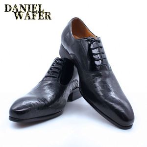 Chaussures de soirée noires et blanches à bout pointu pour mariage, style britannique original pour hommes - Product Image 5