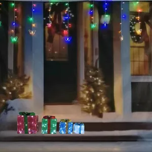 مجموعة من اربع مصابيح عيد الميلاد مربعات هدايا زخرفية بتصميم ورود