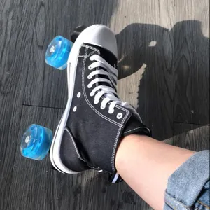 Goede Kwaliteit Casual canvas Schoenen Quad Roller Skate met Licht PU Wiel Knipperende Rolschaatsen