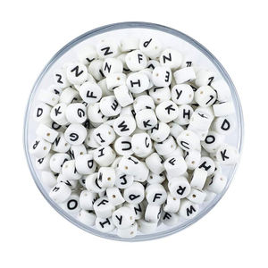 थोक 12mm प्रिंट Bpa मुक्त बेबी <span class=keywords><strong>Teether</strong></span> मनका खाद्य ग्रेड नरम बच्चे को पेश आने वाली शांत क्लिप 12mm चबाना सिलिकॉन पत्र मोती - Product Image 1