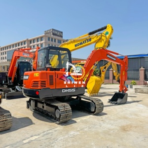 Excavatrice sur chenilles hydraulique d'occasion DOOSAN DH55 d'origine coréenne, haute qualité, prix bas, bon état, rouge - Product Image 3