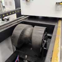 Grande découpeuse laser à fibre CNC 6000W 12000W haute puissance pour tubes en acier au carbone et tuyaux métalliques
