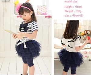 Ensemble deux pièces décontracté pour enfants : T-shirt rayé à manches courtes et legging avec jupe pour filles (vente en gros) - Product Image 5