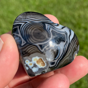 <b>Black</b> Agate <b>Heart</b> Polished Natural Stone Crystal Home Decor - Product Image 4