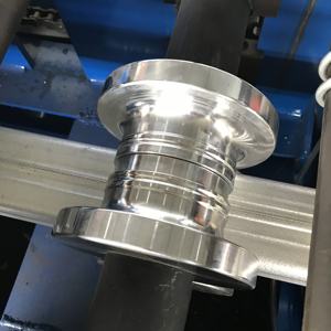 Tuyau de descente de gouttière de haute qualité faisant la machine rouleau de coude de tuyau de descente formant pour les toits avec des composants de noyau de moteur de roulement de vitesse - Product Image 4