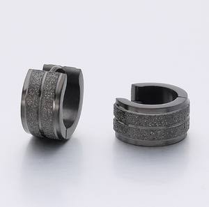 Boucles d'oreilles en acier inoxydable classique en gros boucles d'oreilles pour hommes en or - Product Image 4