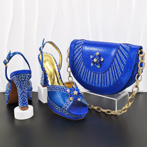 Set di <span class=keywords><strong>scarpe</strong></span> e borsa da sposa di lusso in PU <span class=keywords><strong>con</strong></span> strass, chiusura slip-on, resistenti all'usura, per donne, matrimoni, serate e feste. - Product Image 2