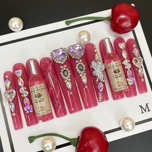 Faux ongles adhésifs réutilisables conçus avec des pointes d'ongles à couverture complète <span class=keywords><strong>Art</strong></span> des ongles artificiels 10 pièces breloques décoration manucure - Product Image 6