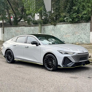 Changan UNI-V HATCHBACK 2023 Usata, Veicolo a Benzina Turbo, Cambio Automatico, Tetto Apribile, <span class=keywords><strong>Auto</strong></span> Usata dalla Cina - Product Image 4