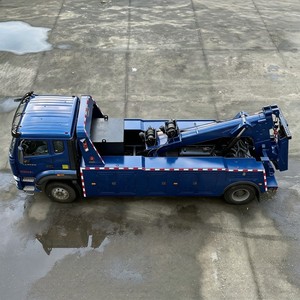 Sinotruck HOWO 4x2 Grúa de Pluma y Elevación de Ruedas con Grúa de 13 Toneladas y Cabrestante de 8t, Camión de Recuperación para Vehículos Pesados - Product Image 4