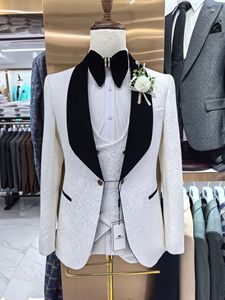 Slim Fit Wedding 3 pezzi giacca completo set <span class=keywords><strong>bianco</strong></span> scialle con risvolto con un bottone eleganti abiti da <span class=keywords><strong>uomo</strong></span> di lusso giacca da <span class=keywords><strong>uomo</strong></span> - Product Image 3