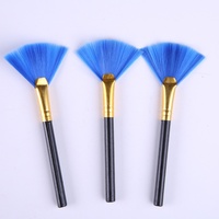 Brosse de nettoyage de clavier en forme d'éventail de tige noire petit écart de brosse pour dépoussiérage outil de nettoyage de poussière d'ordinateur fournitures scolaires de bureau