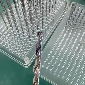 Brocas Longas de Alta Qualidade Direto da Fábrica para Uso em Máquinas CNC, Broca de Furo Profundo em Carbeto Sólido com Resfriamento Interno - Product Image 1