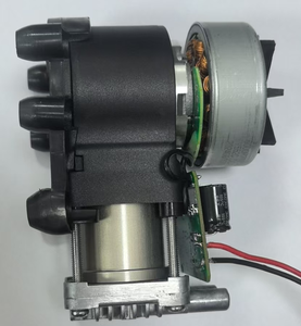 Bomba <span class=keywords><strong>de</strong></span> <span class=keywords><strong>Aire</strong></span> <span class=keywords><strong>de</strong></span> Pistón Micro HCKG 12/24V DC 7.5-8.5 Bar 60-75 kPa con Motor sin Escobillas y Alto Flujo - Product Image 2