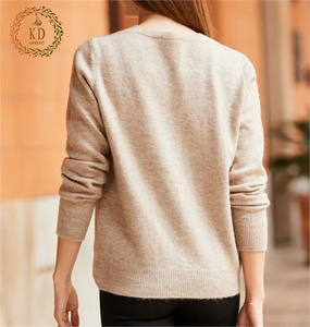 Produttore in <span class=keywords><strong>maglia</strong></span> KD OEM ODM manica lunga polsini a coste orlo maglieria di lusso in <span class=keywords><strong>oro</strong></span> maglione da <span class=keywords><strong>donna</strong></span> - Product Image 3