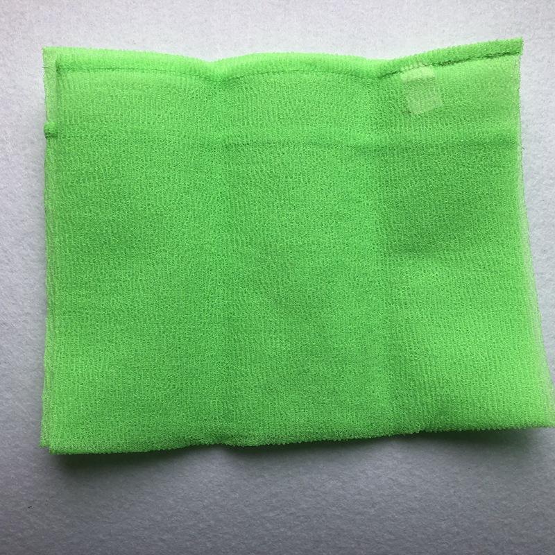 สีเขียวอ่อน