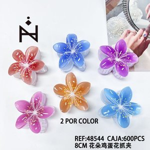 Fermaglio per capelli a forma di fiore di frangipani da 8 cm, colorato, per donne e ragazze - Product Image 2