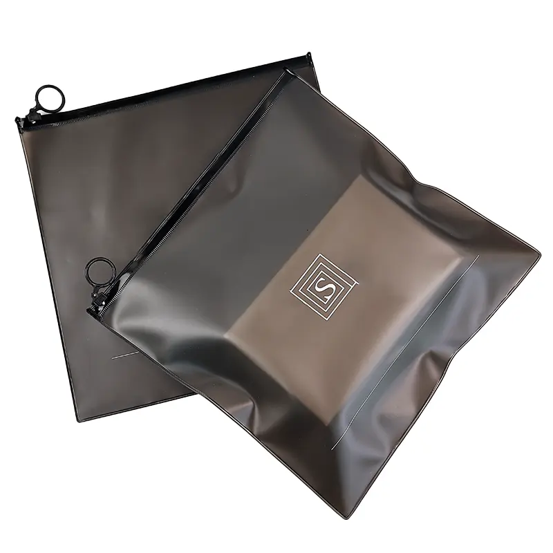 कस्टम लोगो ब्लैक पैकेजिंग जिपर बैग स्विमिंग सूट टॉयलेटरीज़ पैकेजिंग के लिए साफ़ पारभासी कॉस्मेटिक बैग