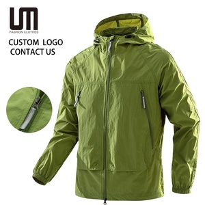 Giacca UV Personalizzata con Logo del Marchio per <span class=keywords><strong>Uomo</strong></span> - Leggera Protezione Solare in Seta <span class=keywords><strong>Ghiaccio</strong></span> con Cappuccio |   Abbigliamento Protettivo UPF50+ per Pesca e Ciclismo - Product Image 1