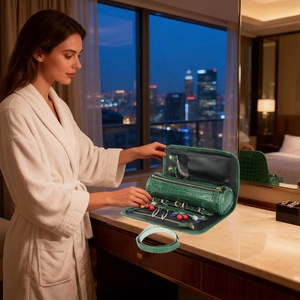 Astuccio Portagioie Arrotolabile in Pelle PU Multicomparto, Facile da Usare in Viaggio, Anti-attorcigliamento, Resistente all'Acqua, Design Eco-Friendly - Product Image 1