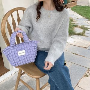 Nouveauté 2024 : Mini sacs à main pour femmes, sacs de maquillage matelassés tendance, petits sacs fourre-tout plissés sous le bras pour femmes - Product Image 6