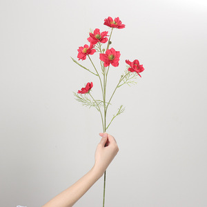 Bouquet de fleurs artificielles Gesang Dream Castle, fleurs en soie, décoration de mariage, accessoire de décoration pour la maison - Product Image 1