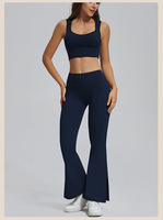 Ensemble de yoga 2 pièces pour femme : Soutien-gorge de sport dos nu à col carré et pantalon évasé taille haute avec ourlet fendu – Tenue de sport pour la gym