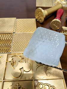 Moule à glaçons personnalisé en laiton avec <span class=keywords><strong>logo</strong></span> gravé CNC 3D pour whisky, cocktails et bars - Product Image 6