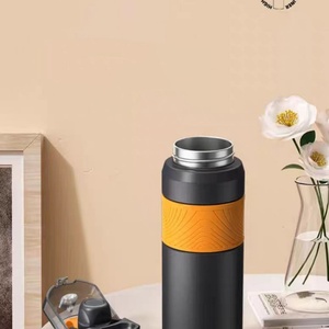 Botella de Agua Deportiva de Acero Inoxidable Personalizada, 830 ml, Aislada al Vacío, con Aislamiento Térmico de 6 a 12 Horas, Gran Venta - Product Image 2