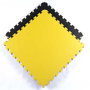 Tappetino Puzzle in Schiuma EVA Nero e Giallo per Allenamento Taekwondo, Spessore 4cm - Product Image 1