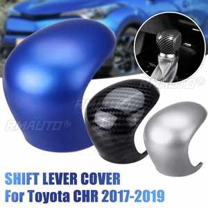 Couvercle de pommeau de levier de vitesse de voiture, garniture décorative ABS pour Toyota C-HR CHR 2016 2017 2018 2019 2020, fibre de carbone/bleu/argent - Product Image 1