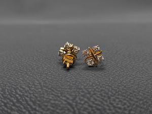 Boucles d'oreilles pour femmes en or 14K, très tendance, vente en gros, 1 carat, classiques, à quatre griffes, serties de diamants de laboratoire taille brillant couleur DEF - Product Image 4