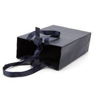 Sac en papier kraft de luxe avec logo personnalisé pour l'emballage de bijoux et les courses, avec poignées en ruban et sans danger pour les aliments