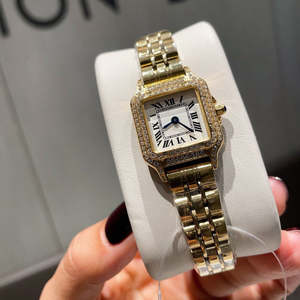 Relojes de Cuarzo para Mujer, Diseño Clásico y Elegante, Reloj de Pulsera de Alta Calidad con Bisel de Diamantes, Color Dorado - Product Image 1