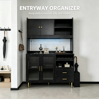 Buffet haut moderne noir avec portes vitrées, éclairage LED, casier à vin, tiroirs et pieds dorés pour salle à manger, cuisine, salon