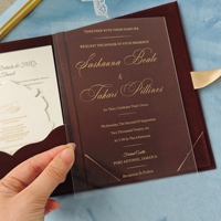 Folio de luxe en velours marron avec couverture rigide, invitation de mariage en acrylique doré, suite d'invitations de mariage avec cartes RSVP gaufrées