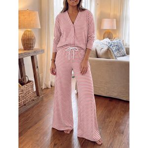 Ensemble de détente rayé personnalisé pour femme, col en V, boutonné, manches longues, pantalon large, tenue décontractée, longueur complète, vêtements de voyage - Product Image 3