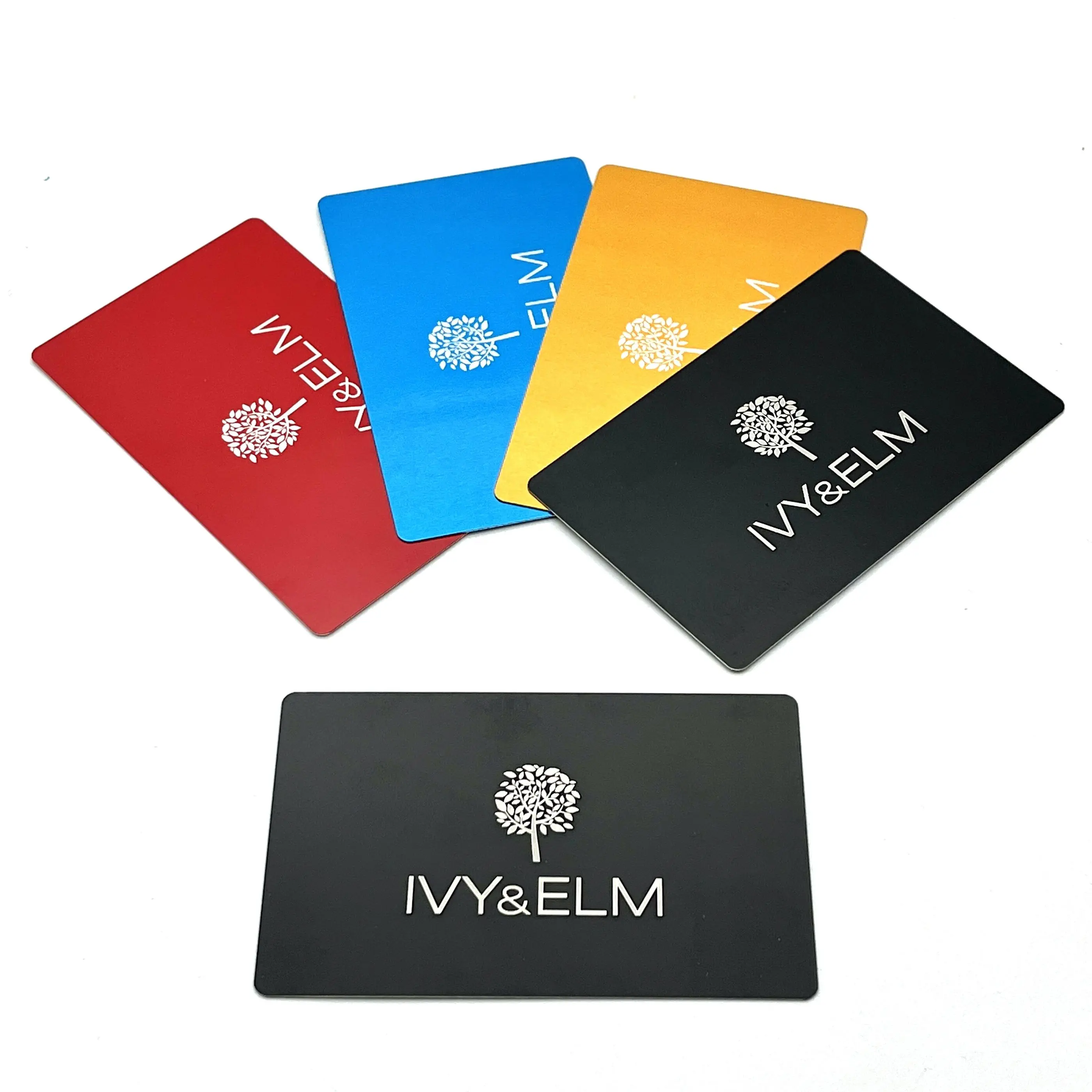 Logotipo personalizado en blanco, grabado barato, alta calidad, Banco de Metal colorido, grabado láser en blanco, tarjeta de crédito de aluminio para negocios