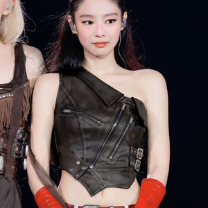 Top Corto de Cuero con Cremallera Asimétrica para Mujer, Ajustado, de Un Solo Hombro, Estilo Urbano, Sexy, Estilo Motero - Product Image 1
