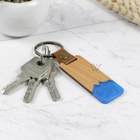 Porte-clés en bois et résine Bleu Marine : Anneau porte-clés ambiance plage estivale - Accessoire de sac en bois thème océan