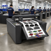 Düz Yataklı Etiket Kesici Vakumlu Beslemeli CCD Kameralı Servo Motorlu Vinil Çıkartma Kesim Plotteri Çoklu Yaprak Etiket Kesim Makinesi