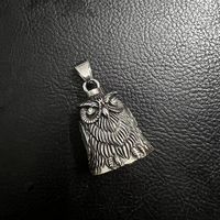 Cloche porte-bonheur vintage punk Lucky Bird Owl Guardian Gremlin avec cintre pour motard, accessoires de moto porte-bonheur, pendentif porte-clés