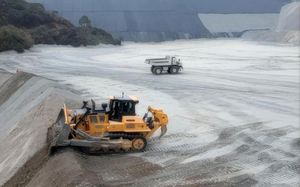 Shantui DH46-G Heavy Hydrostatic Bulldozer 50 Ton 460HP Weichai WP15 Engine Linde Hydraulics Mining Grade Giant Earthmover - Product Image 3