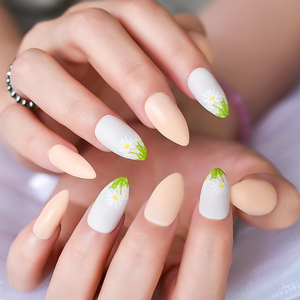 Faux ongles à presser, motif fleurs, forme amande moyenne, en acrylique mat, couleur <span class=keywords><strong>blanc</strong></span> nude pour femmes, lot de 24 pièces, collection automne - Product Image 4