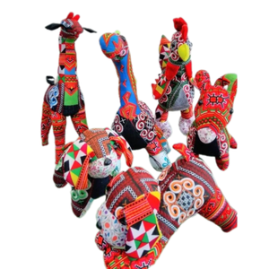 ตุ๊กตาสัตว์ทำมือจากผ้าทอแบบ DIY เป็นมิตรกับสิ่งแวดล้อม ตุ๊กตาผ้าปักนุ่ม ของขวัญจากเวียดนาม - Product Image 6