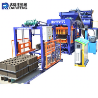 Les machines automatiques QT6-15 de fabricant de bloc de haute performance incluent le moule et la pompe pour produire les briques diverses de pavage et de construction